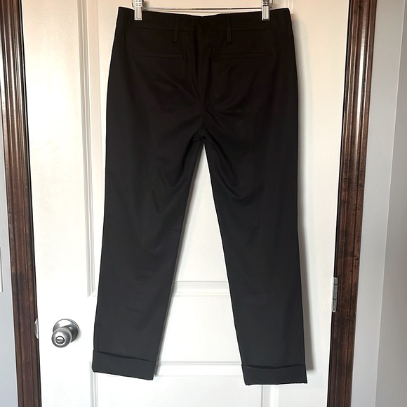 Prada
Black Nylon Straight Leg Trouser
IT 40 - Picture 5 of 10